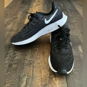 Nike Women’s Zoom Pegasus 9